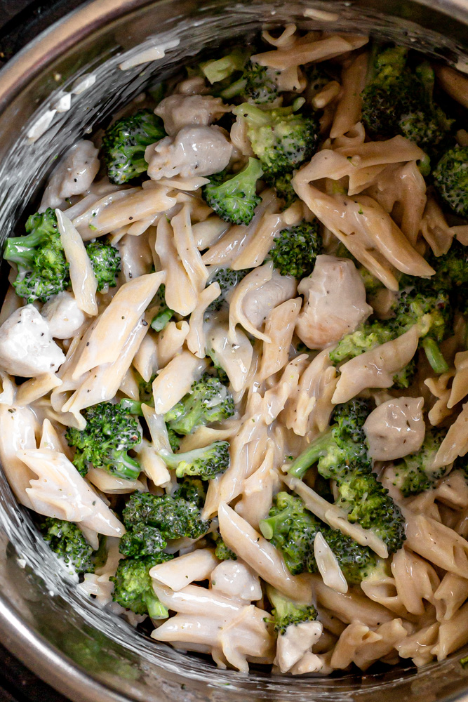 Healthy Instant Pot Chicken Broccoli Alfredo